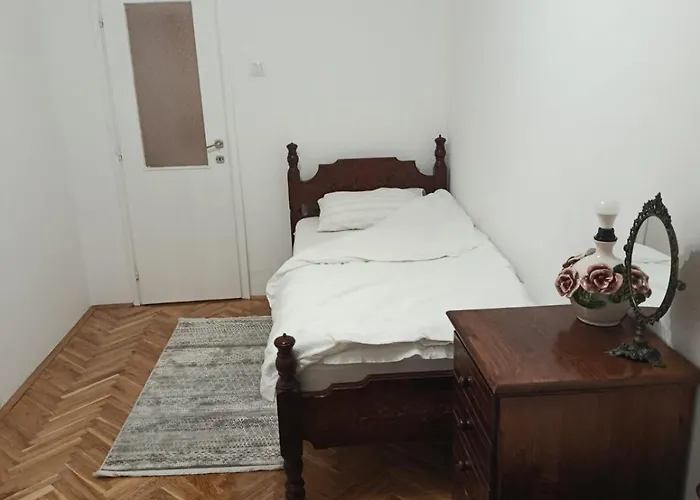 Neja Apartament *
